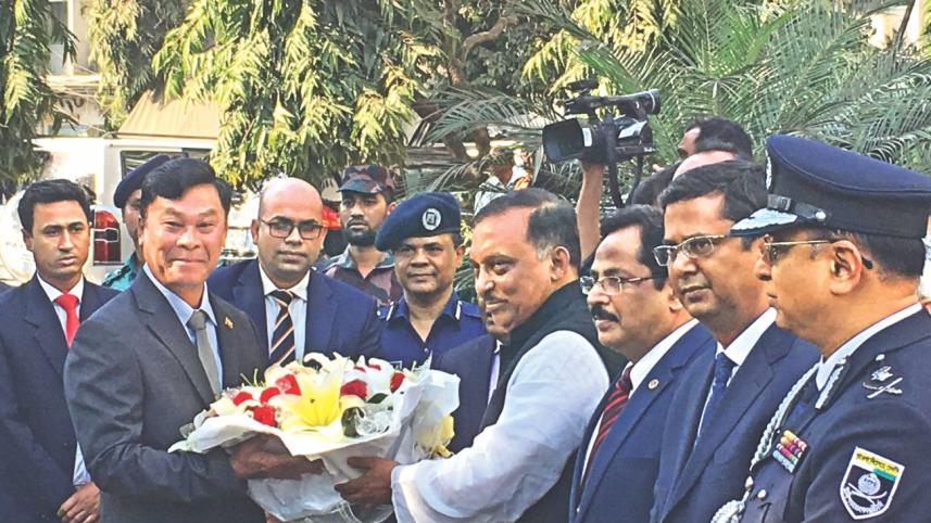 Gen Kyaw Swe at Secretariat.jpg