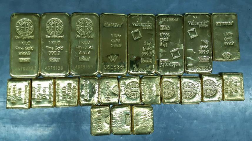 Indian citizen held with 12 kg gold bars