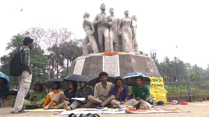 Hunger strike for DUCSU re-election