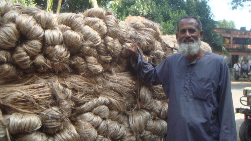 jute growers smile.jpg