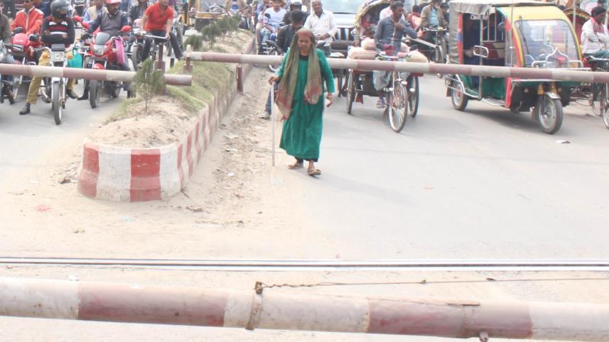 Level crossings Chuadanga.jpg