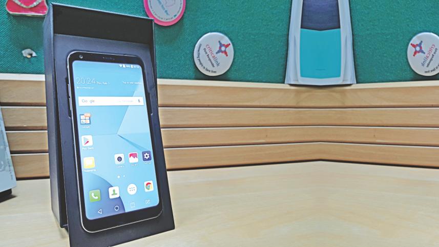 LG Q6 Smartphone Review