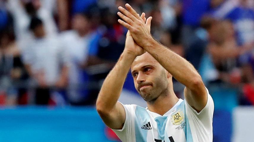Mascherano announces retirement