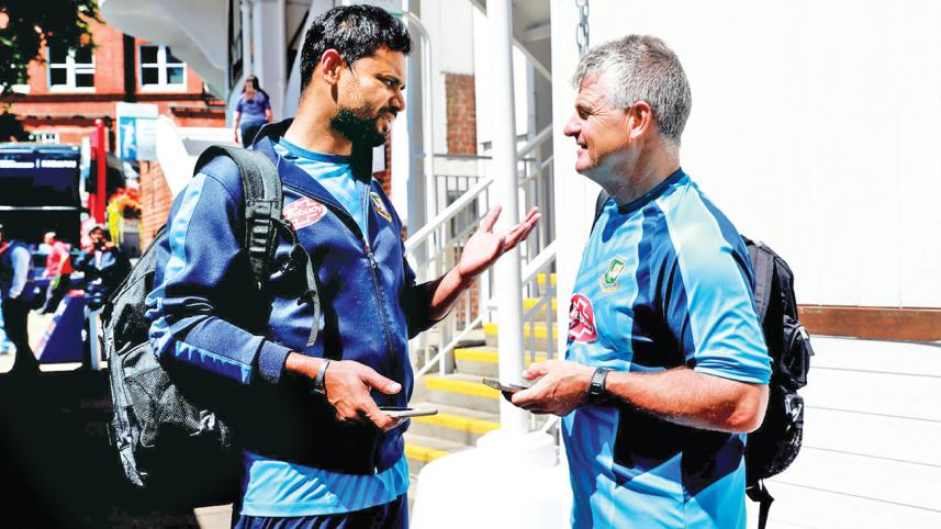 Mashrafe Bin Mortaza with Steve Rhodes