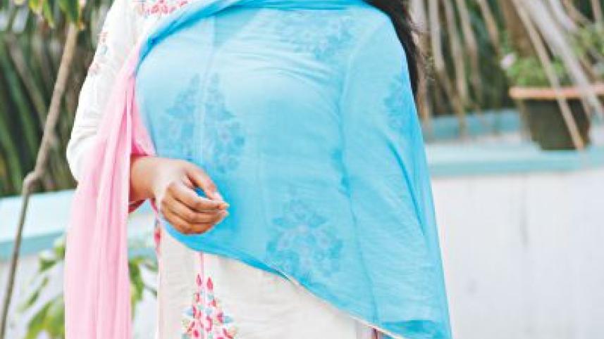 Moushumi Hamid Lux Channel i Superstar 2010