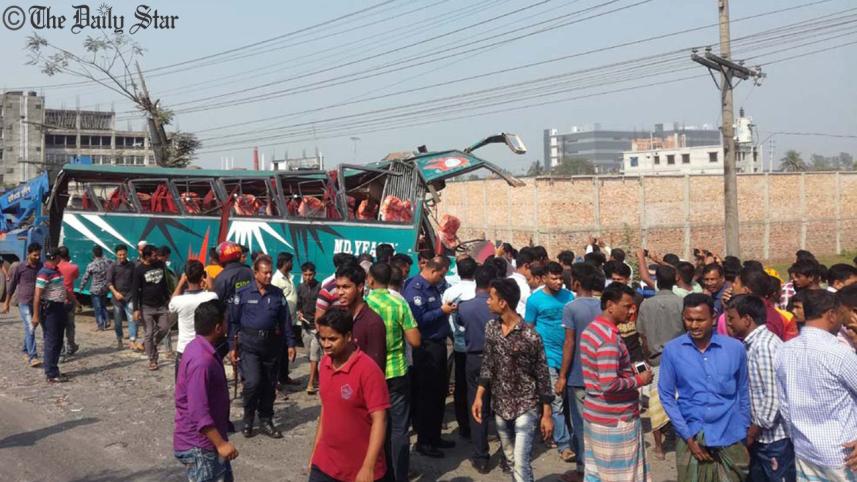Narayanganj_accident_pic_02.jpg