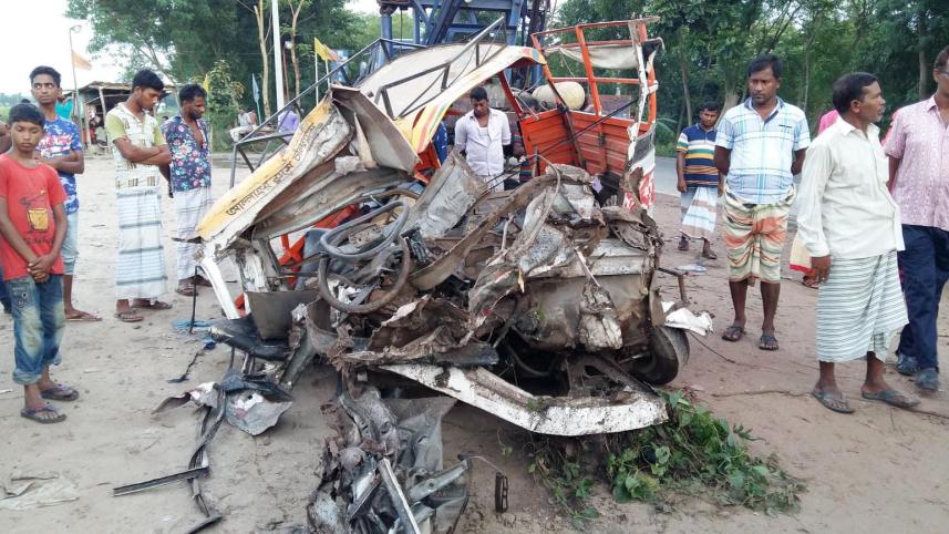 Bangladesh's Natore road accident