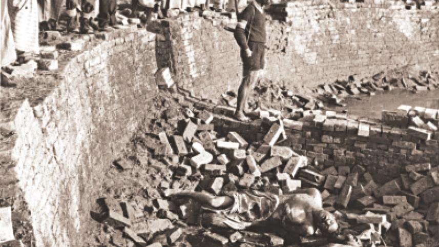 Rayer Bazar killing fields..jpg