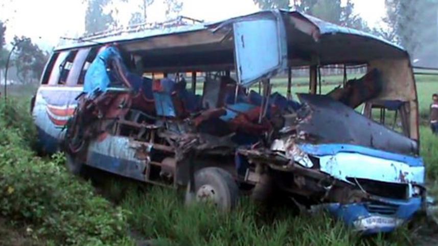 Road-crash-Gaibandha.jpg