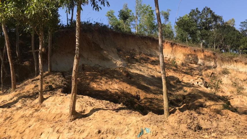 silica sand lifting.jpg