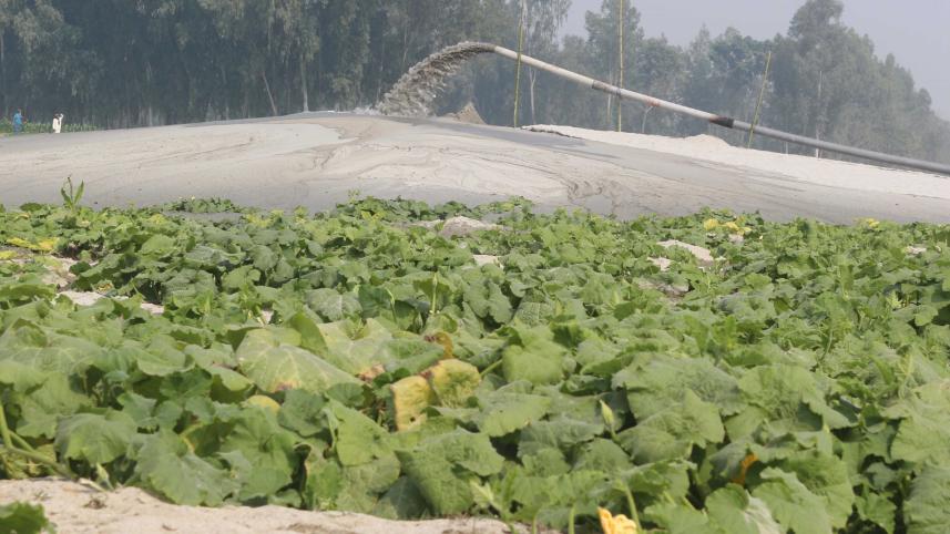 Spare dried riverbed 1.jpg