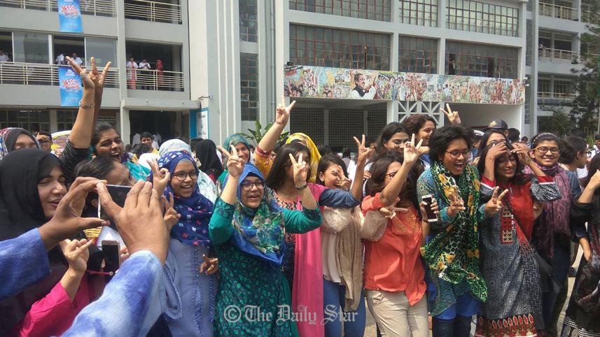 Girls ahead in pass rate in SSC result 2018