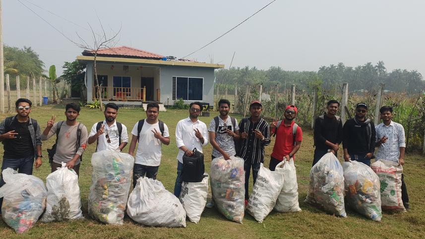 St Martin Tourist Trash