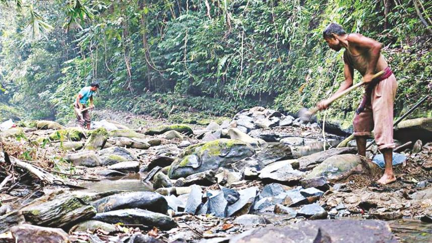 stone extraction in bandorban.jpg