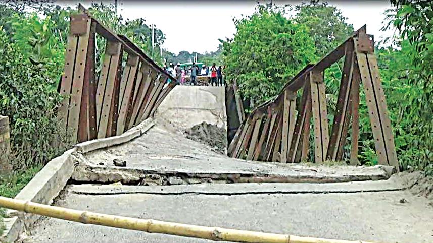 Tangail_bridge_collapse.jpg