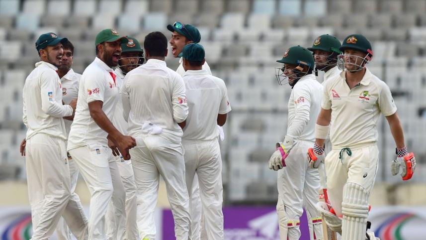 Tigers Celebrate Warner.jpg