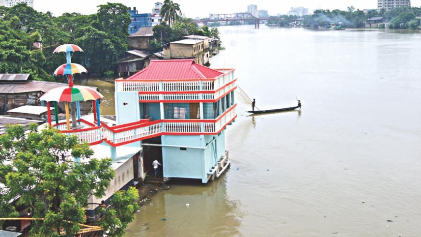 Toilets occupying Surma.jpg
