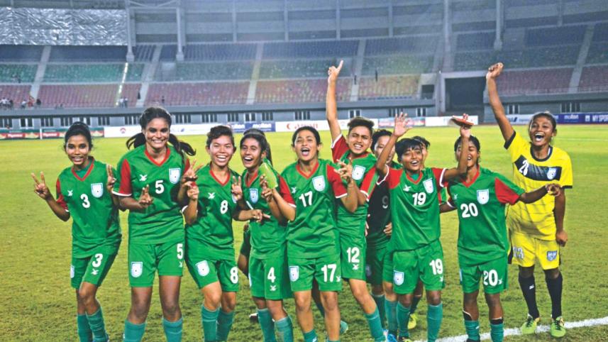 U-16 girls in final round again