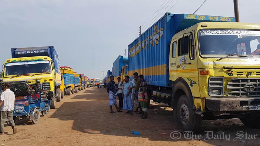 Vehicles at Shimulia Ghat .jpg