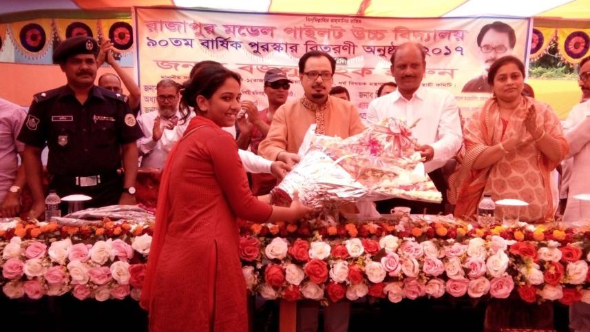 Women of Courage Award winner.jpg