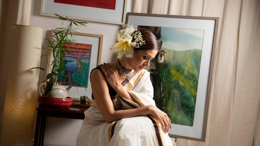 Monsoon and the cotton sari: Shades of a woman