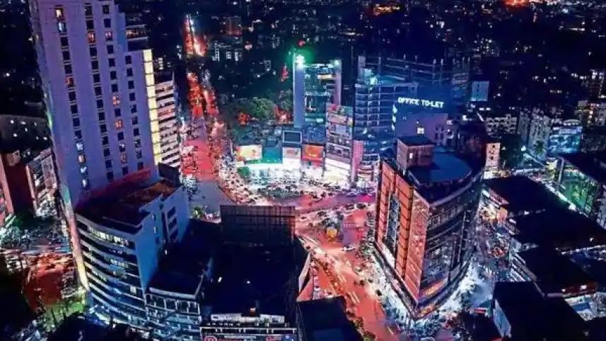 shopping malls close by 8pm