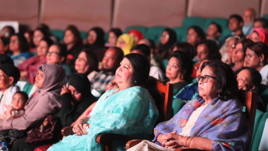 Two female artistes among Anannya Top Ten Award winners.jpg