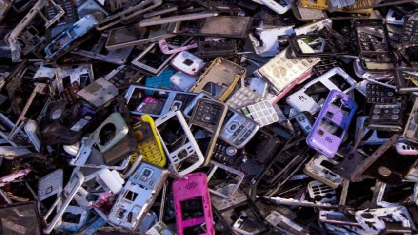 e-waste_660_060316044807.jpg