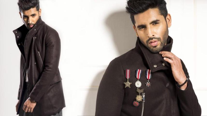 Nibir Adnan wins an award as Best International Male Model