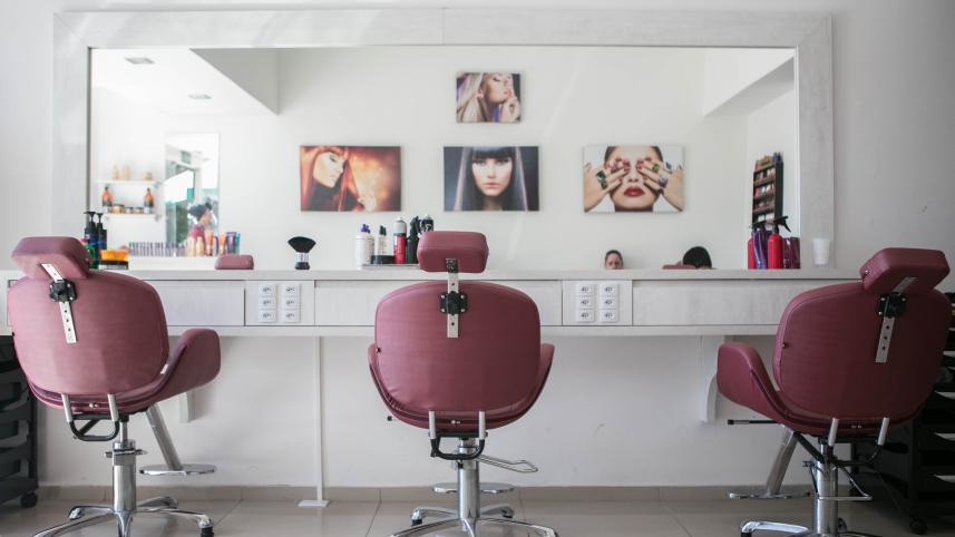 hair salon etiquette