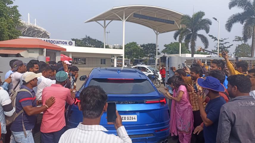 Rohit Sharma car.jpg