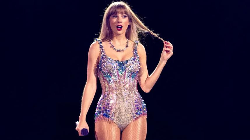 taylor-swift-eras-tour-las-vegas-2023-billboard-1548.jpg