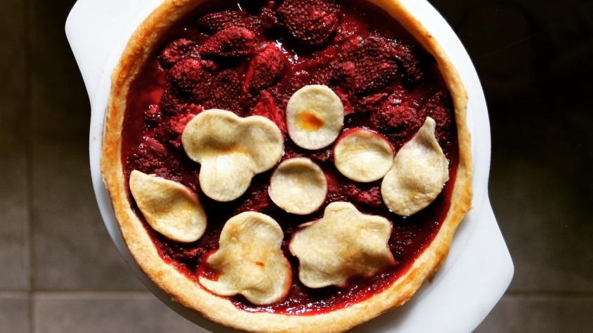 strawbery_pie     Say hello to spring with these strawberry-infused delicacies!