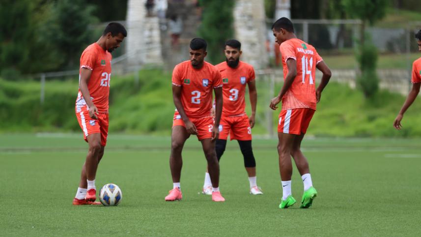 Bangladesh_Football_practice.jpg