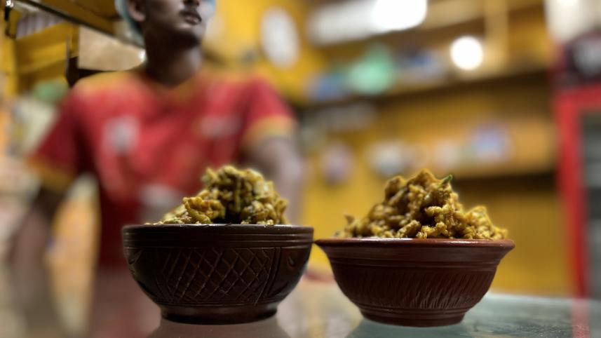 Forget gourmet, Shahjadpur’s muri bhorta is the real explosion of flavours