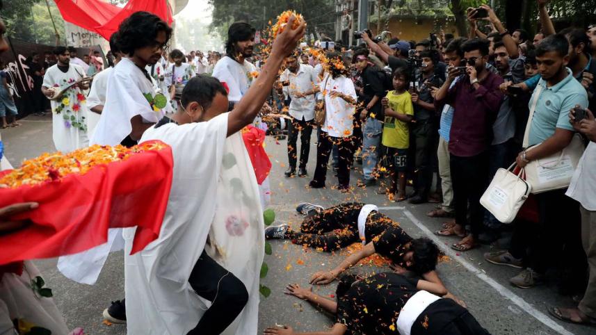 Street theatre ‘Lal Majlum’ revisits historic uprisings.jpg