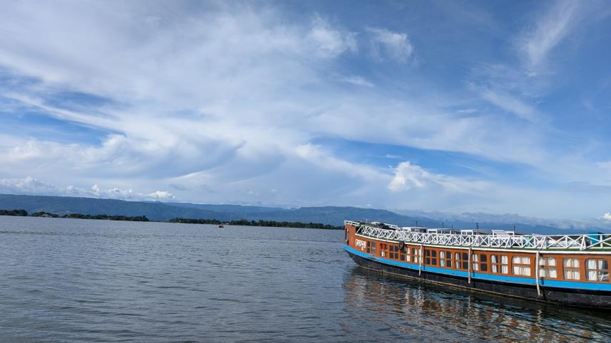 Ban on Tanguar Haor houseboats: Brilliant fix or overkill move?
