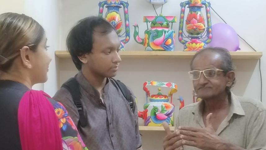 “Pappu’s Art School for All” brings rickshaw painting to everyone