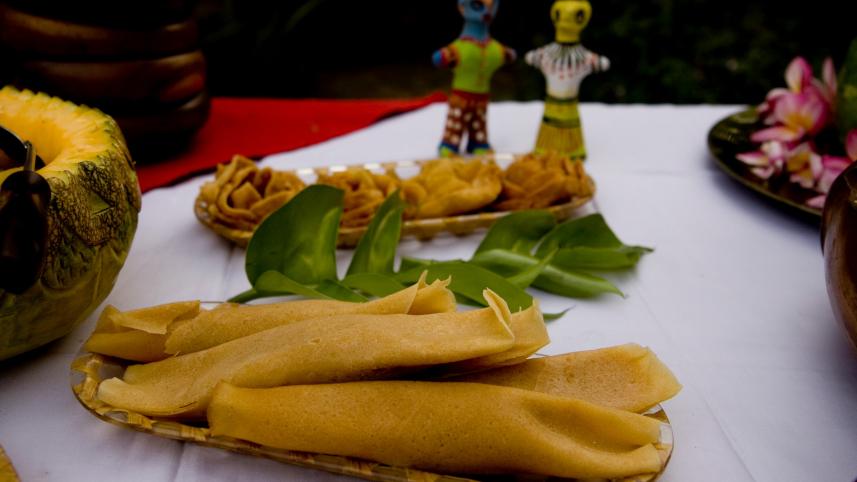 Make your favourite Bengali snacks at home with these easy recipes 