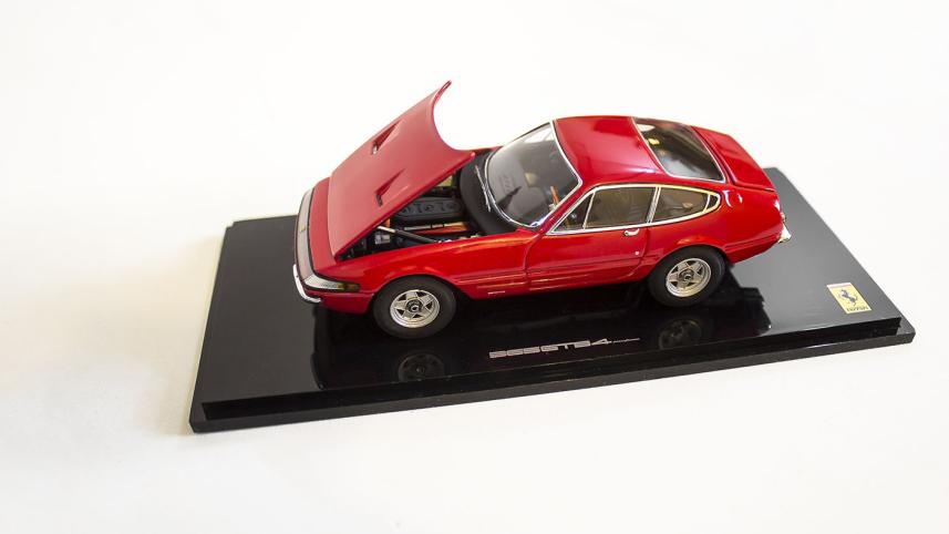 Ferrari Daytona 365 GTB4 - Kyosho - Ehsanur Raza Ronny - Shift.jpg