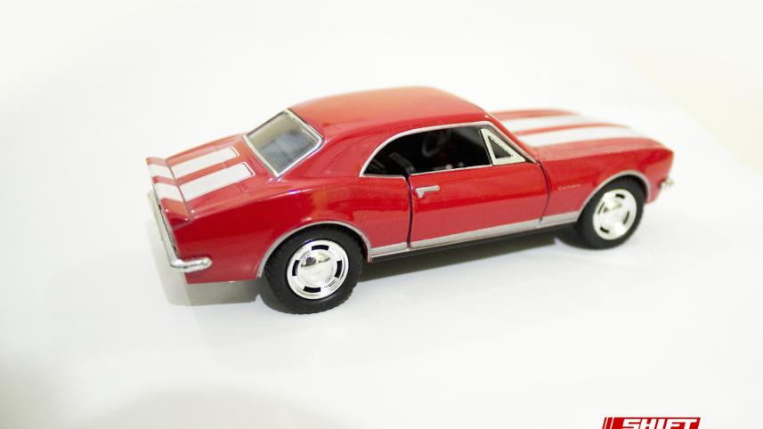 Kinsmart Camaro