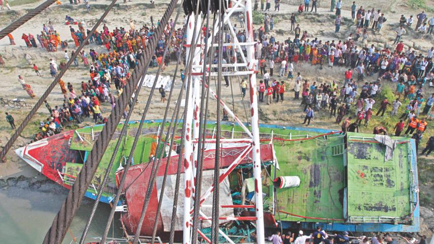 padda launch capsize 1.jpg