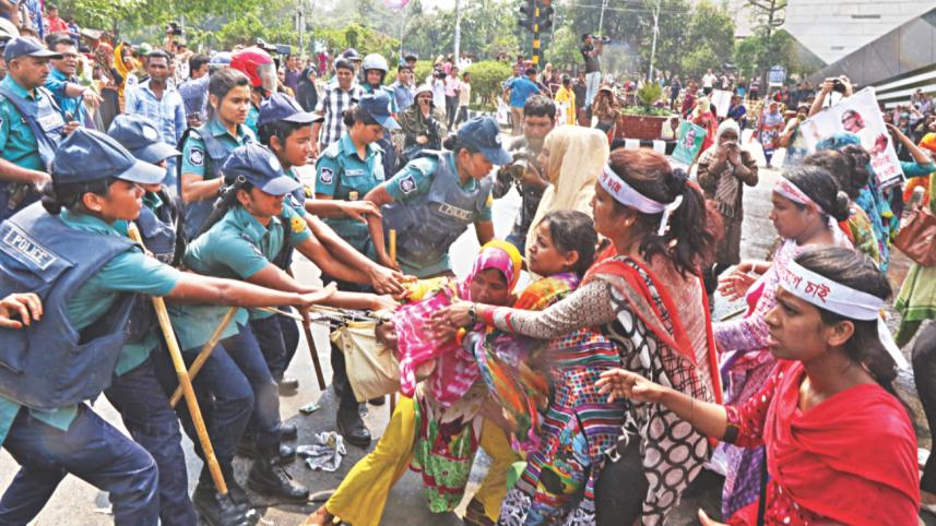 police charged baton 6.jpg