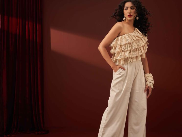 gorgeous Ivory statement dress