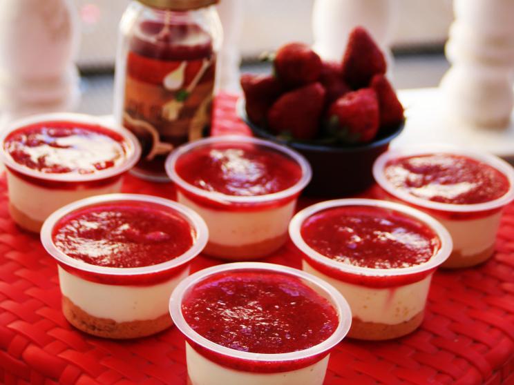strawberry_cheesecake_cups      Say hello to spring with these strawberry-infused delicacies!