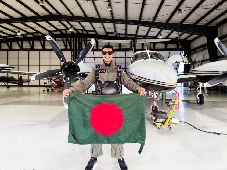Ashik Chowdhury's record skydive from 41,000 feet!