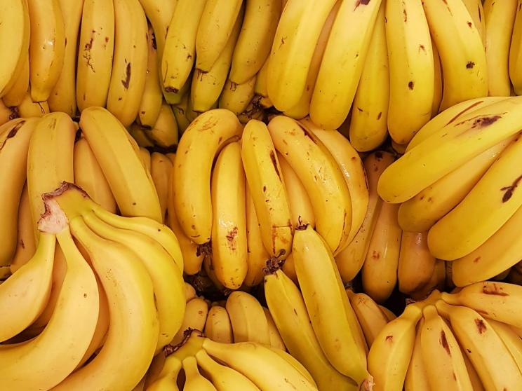 Banana     rodrigo-dos-reis-dktugvgpota-unsplash.jpg