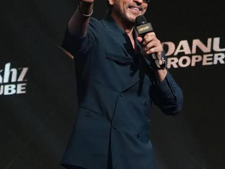 SRK.jpg