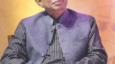 Afzal's variety of expressions at Book Fair