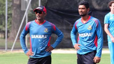 Mahmudullah and Ruwan Kalpage